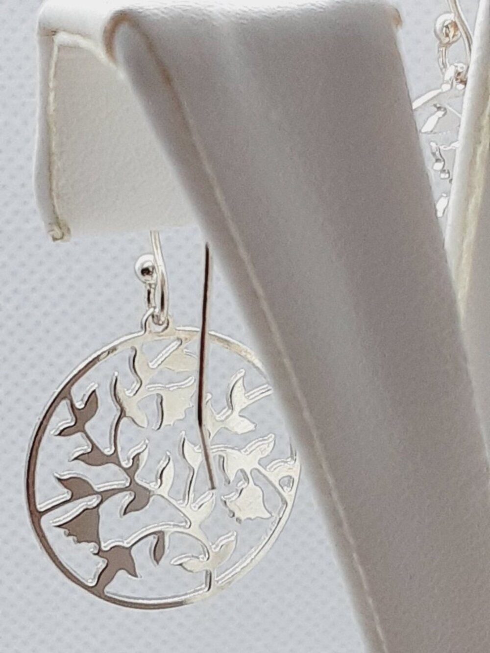 NEW Holly Yashi silver round cut-out earrings - Picture 11 of 12